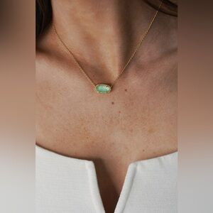 Kendra Scott Elisa Pendant Necklace -Gold Light Green Mother Of Pearl NEW